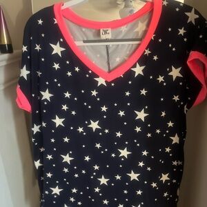 Boutique V-neck Top Size Large